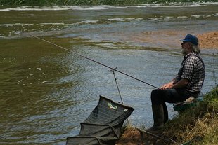 La pesca  fluvial, un "deporte" que pide matar